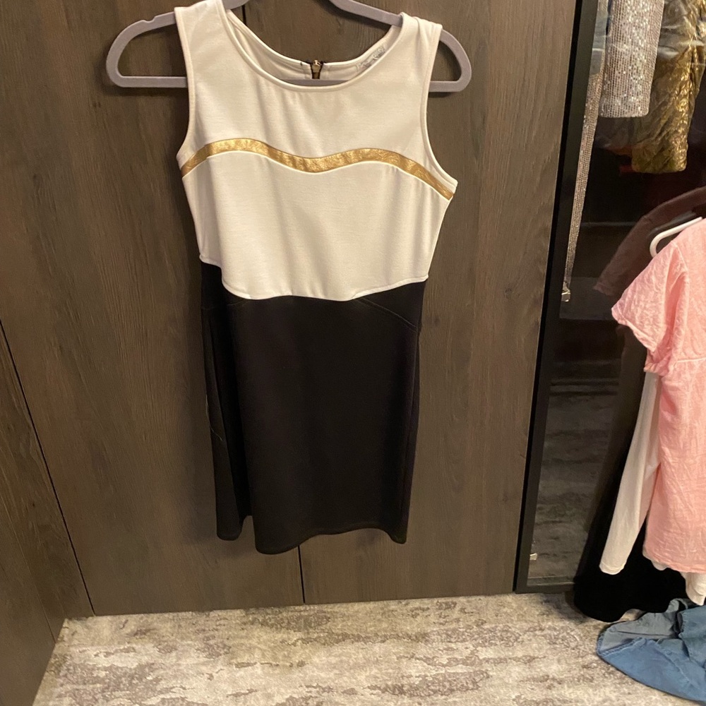 Medium dress